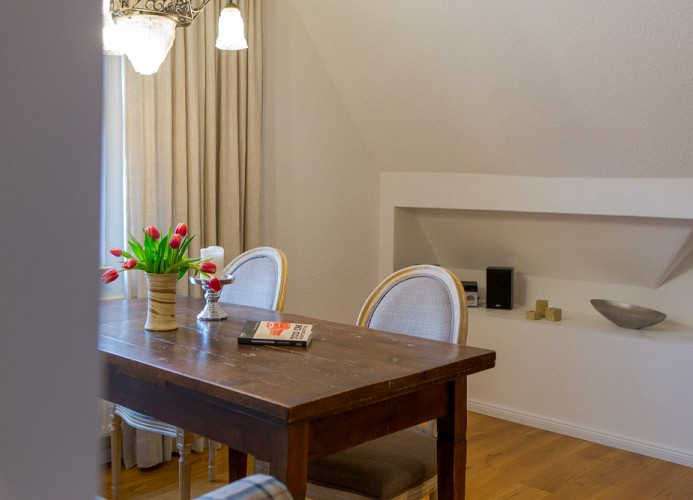 Villa Elbufer - Adrian 1734